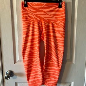 Old Navy Compression Crop Legging (Orange, Zebra)
